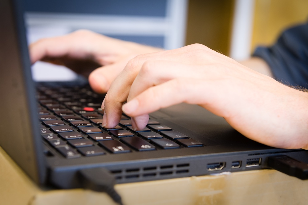 Arbeiten am Laptop Arbeiten am Laptop