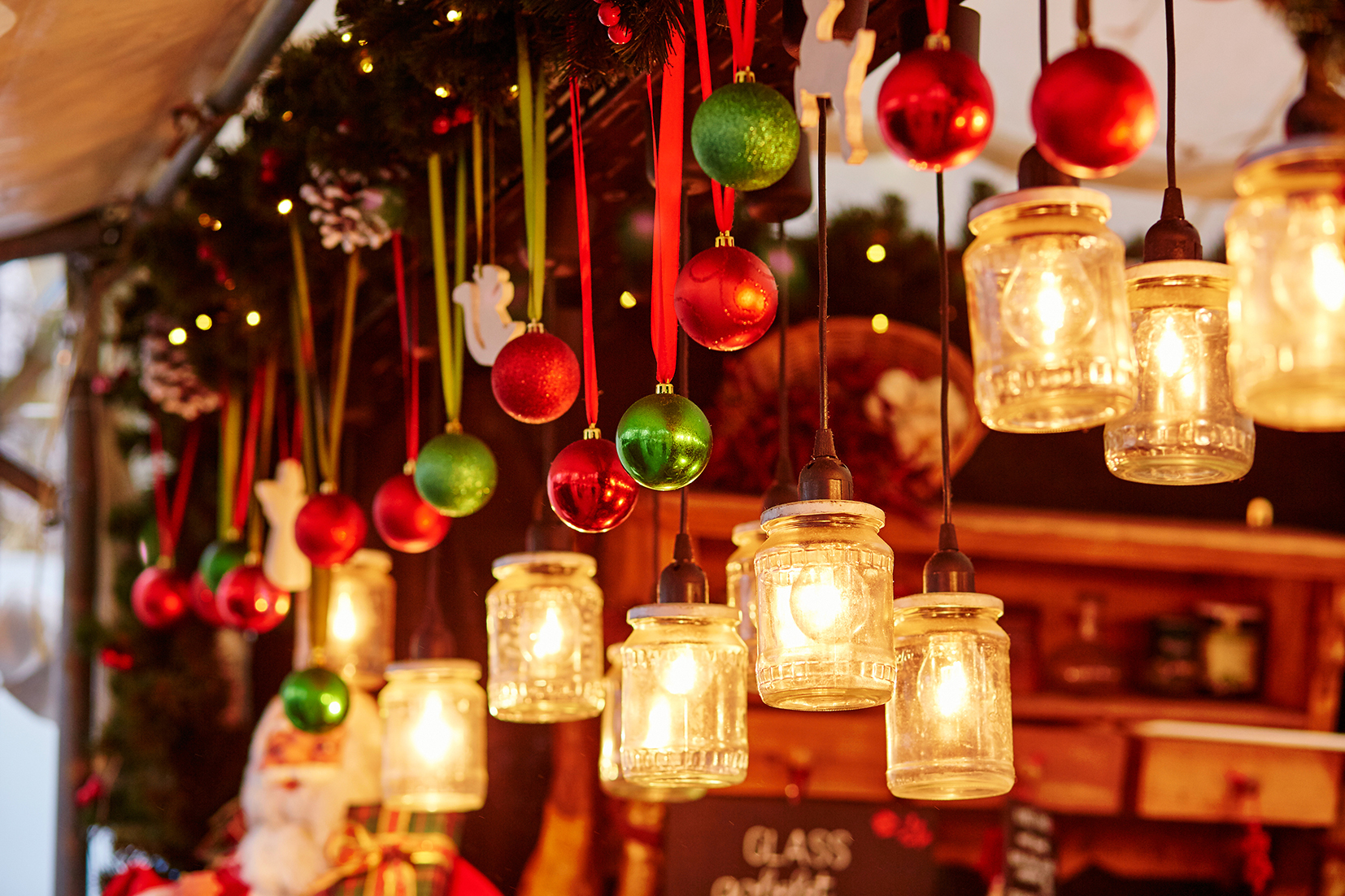 Lichter auf dem Weihnachtsmarkt