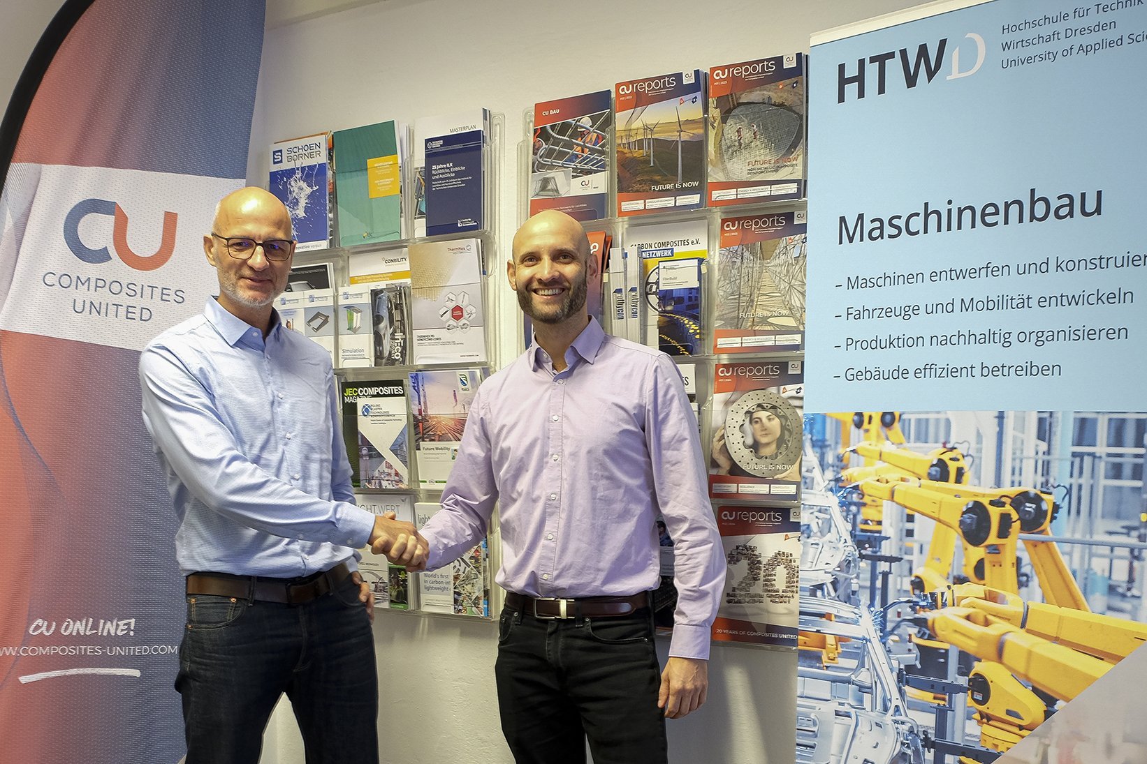 Dr. Thomas Heber (Geschäftsführer Composites United Leichtbau-Forschung gGmbH) und Prof. Matthias Berner (Professur für Technische Mechanik/Leichtbau)