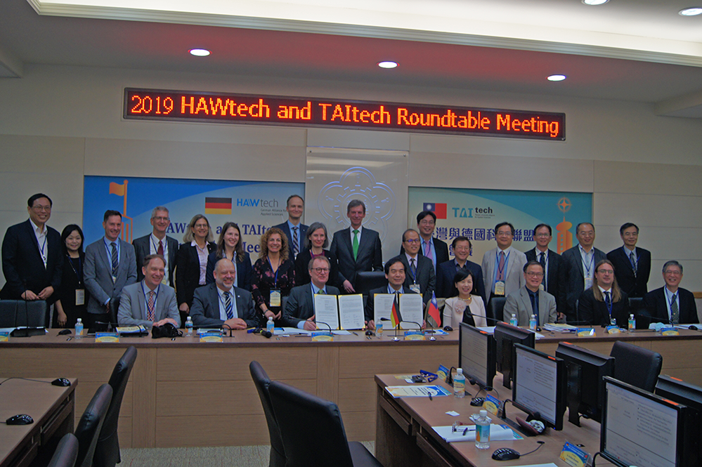 Erster Runder Tisch der beiden Hochschulverbünde HAWtech und TAItech in Taiwan.